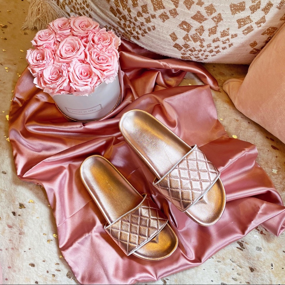 J Slides Rose Gold!